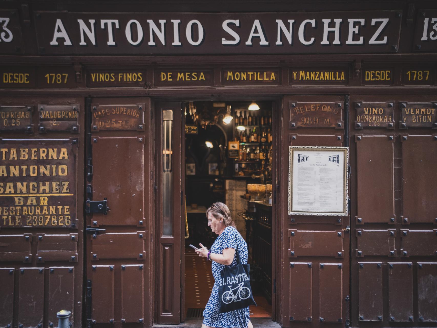 La taberna más antigua de Madrid: tiene más de 200 años y fue lugar de  reunión de toreros e intelectuales