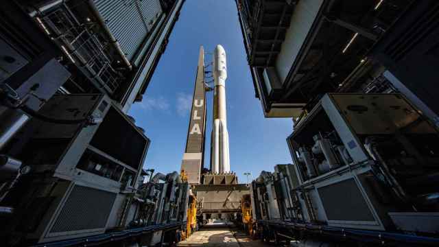 El cohete Atlas V preparado para el lanzamiento de Silent Barker