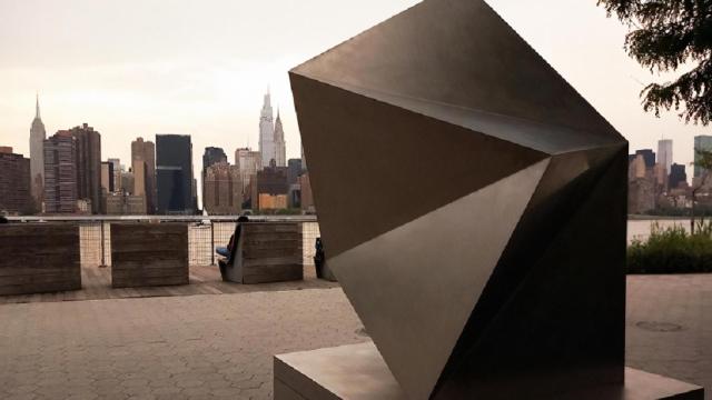 La escultura de Ferreiro Badía en Nueva York.