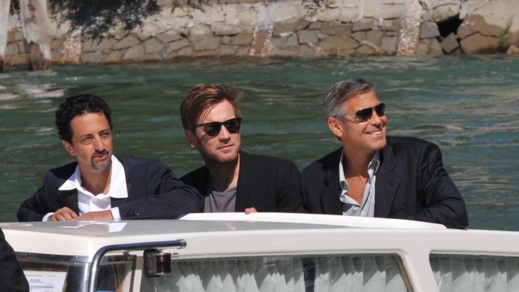 George Clooney llegando a La Mostra en 2009, uno de los años que desató pasiones entre los periodistas.