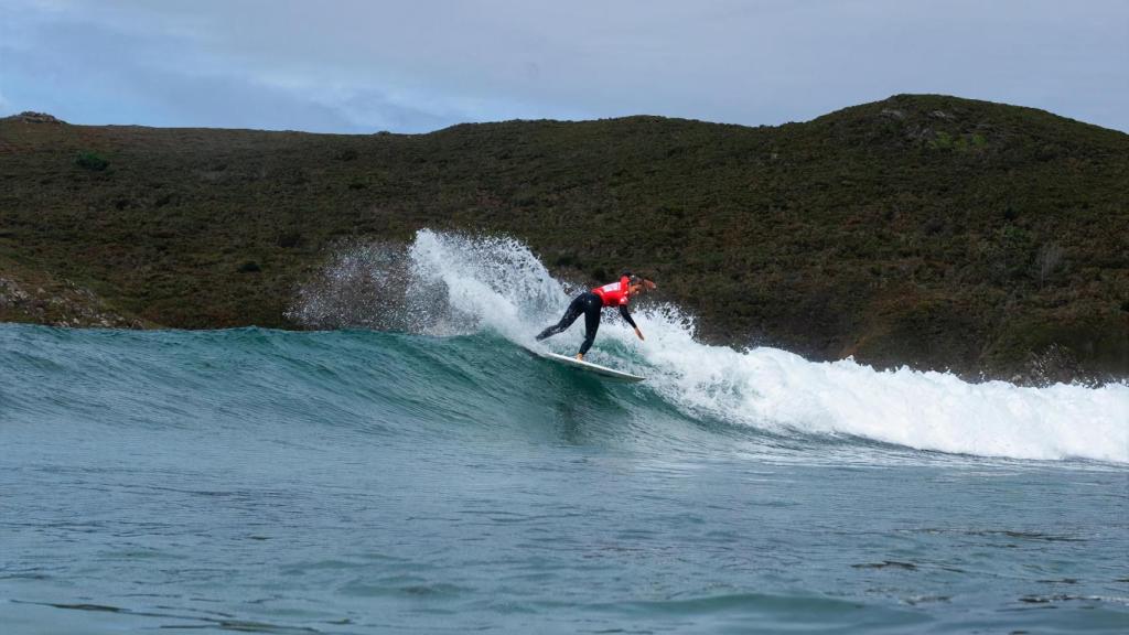 Surf y espectáculo en el segundo día de competición del Abanca Pantín Classic Galicia Pro