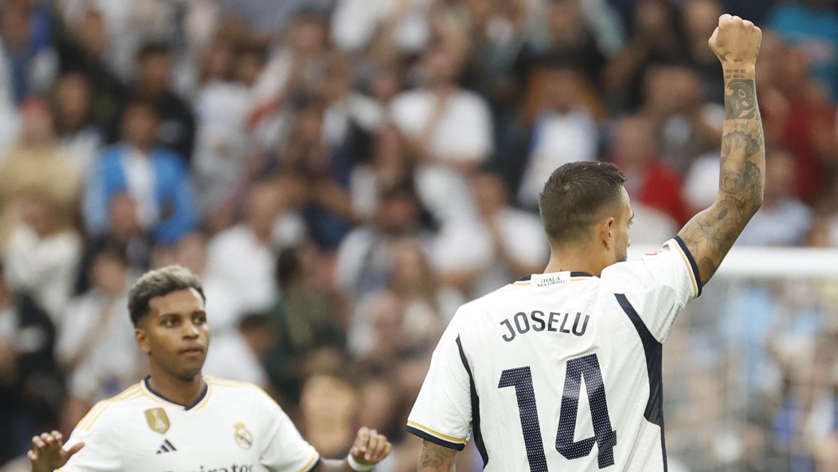 Joselu celebra su gol durante el Real Madrid - Getafe