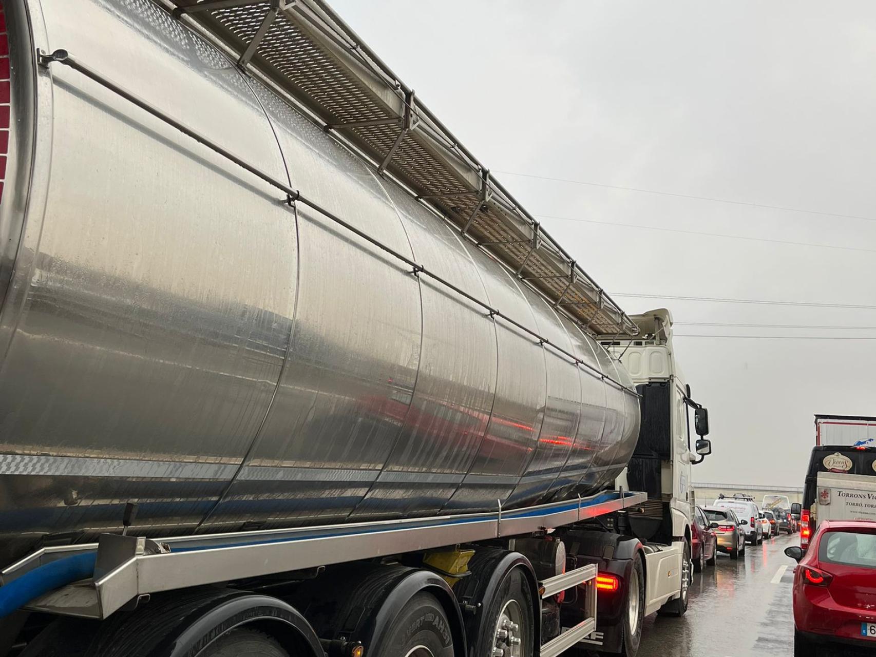 Situación actual de las retenciones en la A-42 a la altura de Olías del Rey (Toledo)