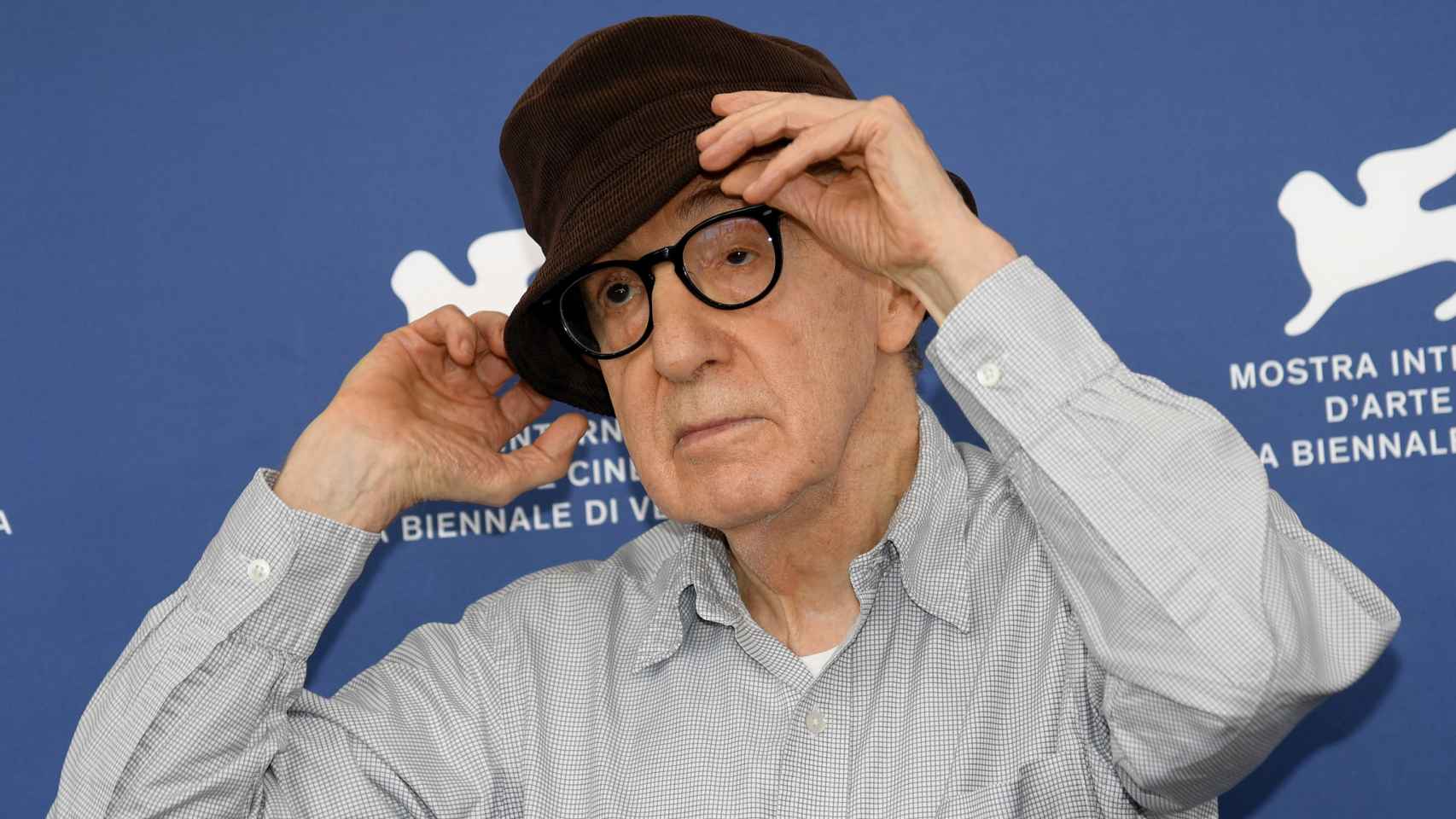 Woody Allen en la presentación de su película 'Golpe de suerte' en el Festival de cine de Venecia. Foto: Claudio Onorati / EFE/EPA