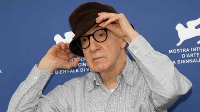 Woody Allen en la presentación de su película 'Golpe de suerte' en el Festival de cine de Venecia. Foto: Claudio Onorati / EFE/EPA