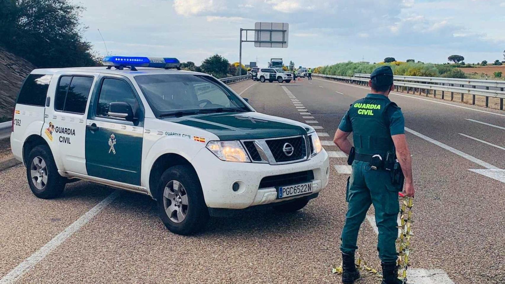 Imagen de archivo de un Guardia Civil en un control