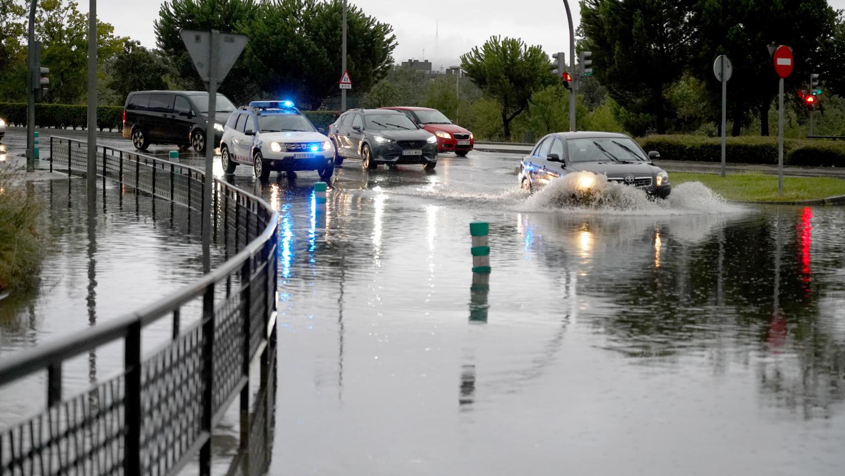 Calles anegadas por la tormenta en Valladolid