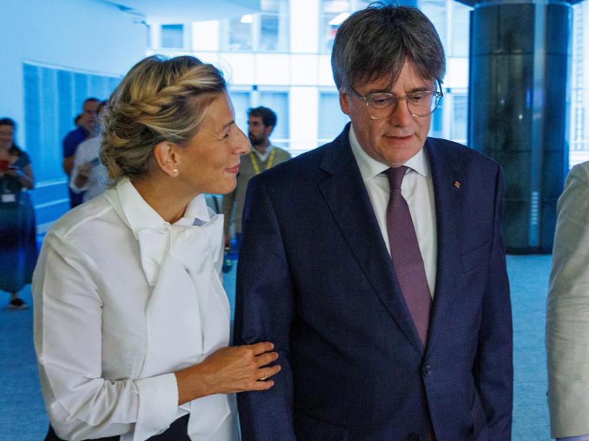 Yolanda Díaz y Carles Puigdemont, juntos en Bruselas este lunes.