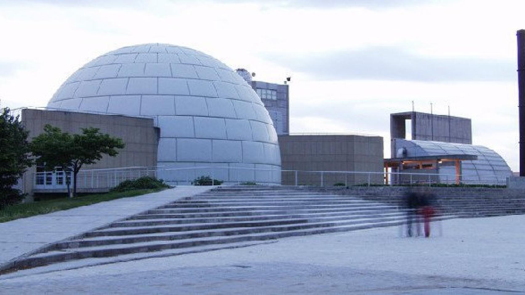 Imagen exterior del Planetario de Madrid.