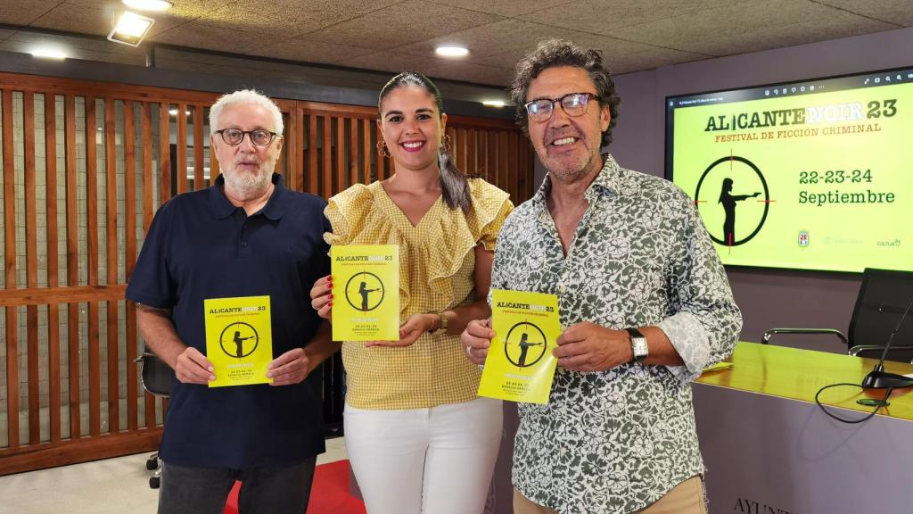 Michel Messina, Nayma Beldjilali y José Carlos Domínguez, en la presentación de Alicante Noir.