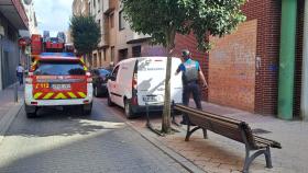 Intervención de los bomberos en la calle Vega Fría de Valladolid