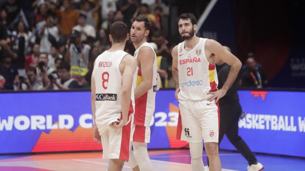 Rudy Fernández, Álex Abrines y Dario Brizuela frente a Canadá en el Mundial de baloncesto.