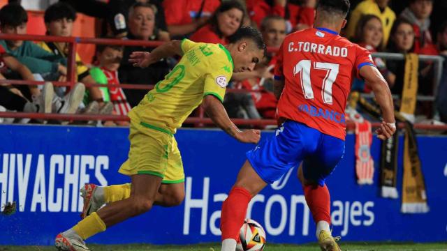 Yeremay en un lance del Lugo – Deportivo antes de caer lesionado