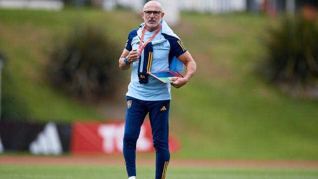 Luis de la Fuente, durante un entrenamiento de España.