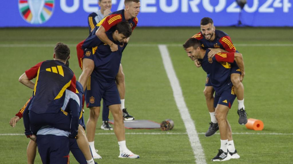 Los jugadores de la selección española durante el entrenamiento antes de jugar contra Georgia.