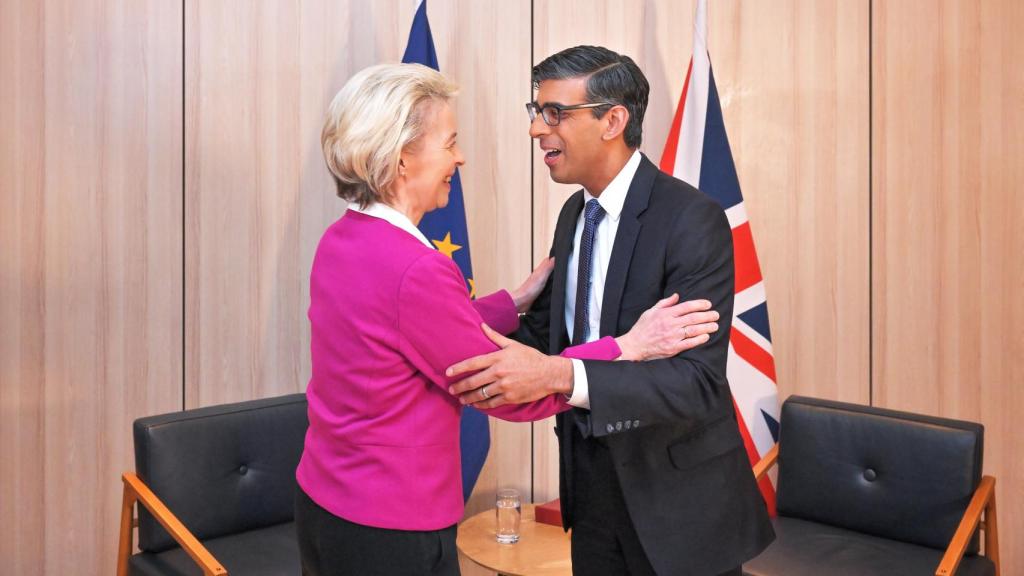 Ursula von der Leyen y Rishi Sunak, durante una reunión en Reikiavik en mayo