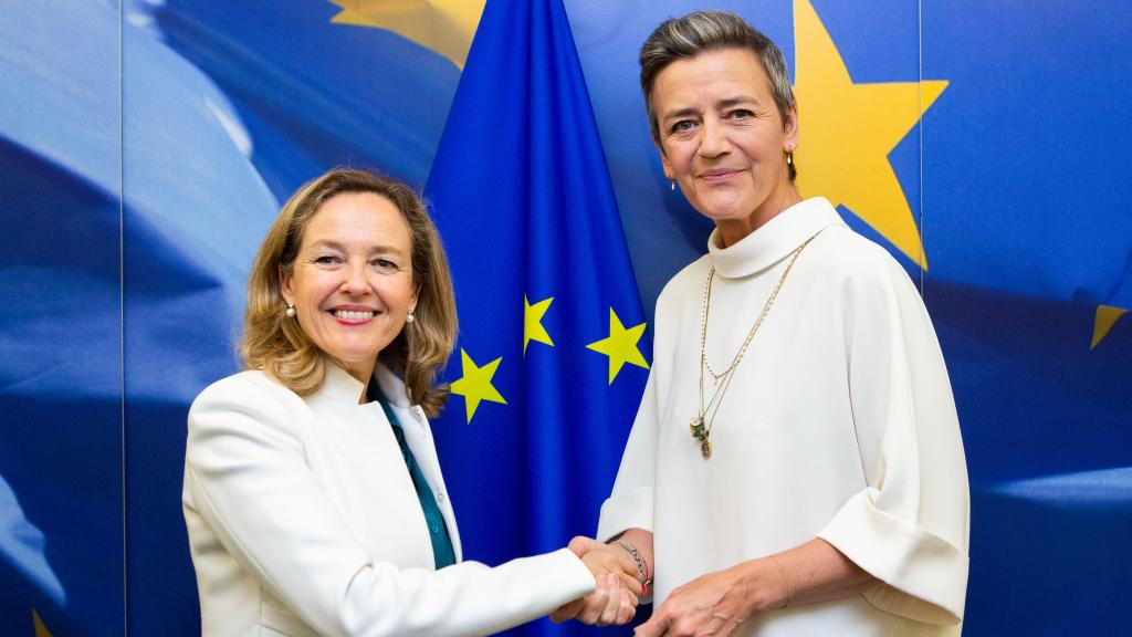 Nadia Calviño y Margrethe Vestager se disputan la presidencia del Banco Europeo de Inversiones (BEI)