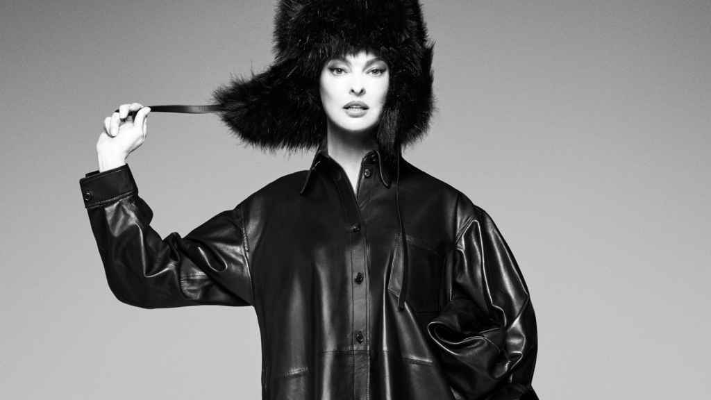 Linda Evangelista, uno de los rostros de la nueva colección de Zara junto al fotógrafo Steven Meisel .