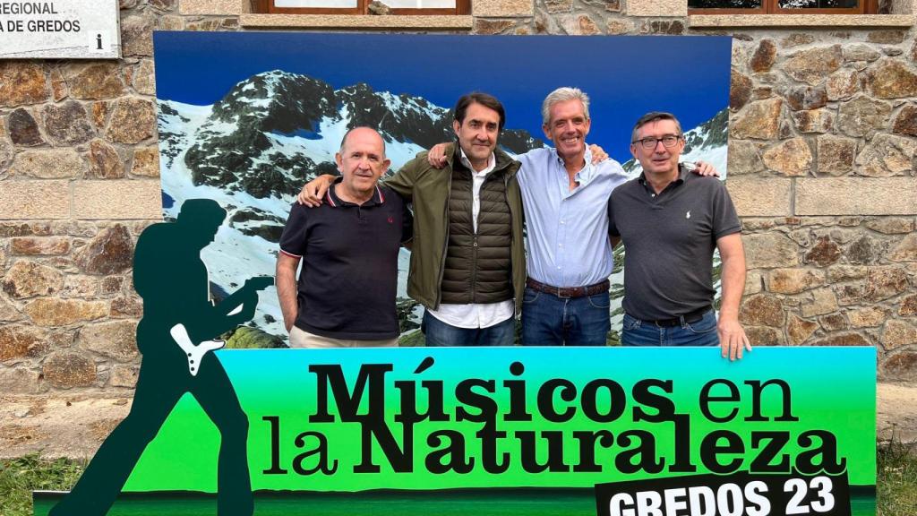 El consejero de Medio Ambiente, Juan Carlos Suárez-Quiñones, durante su participación en el festival 'Músicos en la Naturaleza', este sábado.