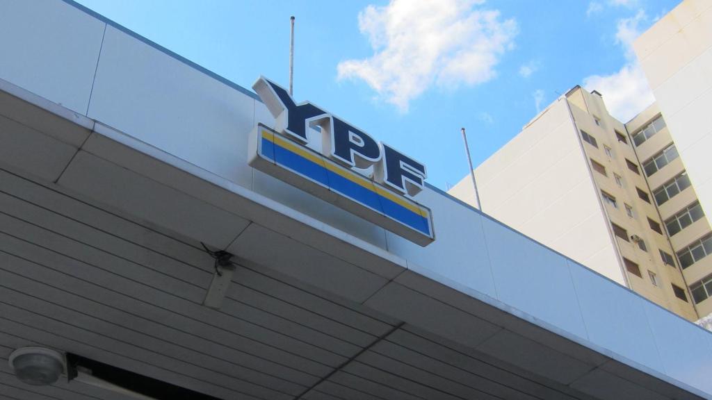 Gasolinera de YPF en Buenos Aires (Argentina).