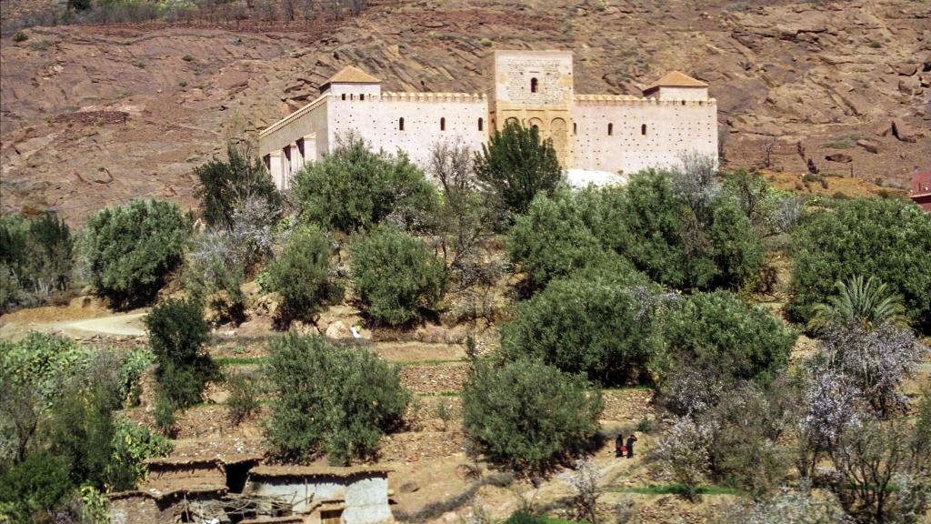 Vista de la mezquita desde el pueblo de Tinmel, en 2002. Foto: Jerzy Strzelecki