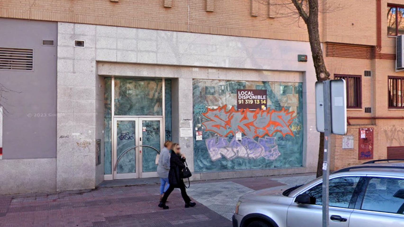 Grafitis en una calle de Alcobendas.