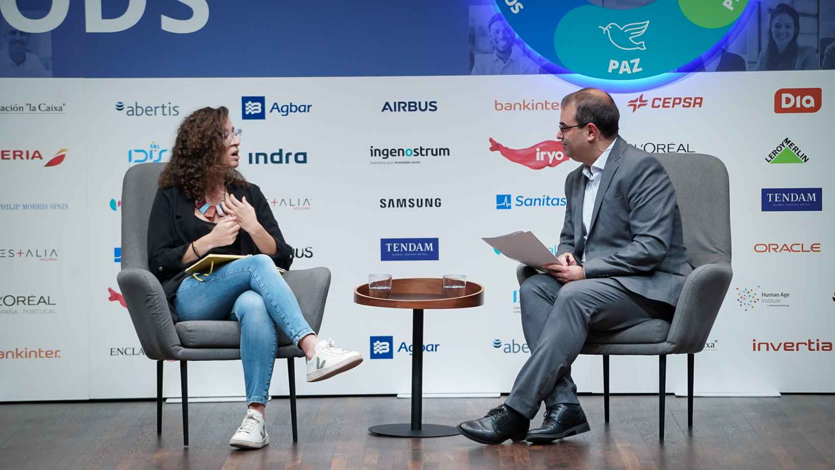 Zoe Giardino durante su conversación con Alfonso Muñoz, redactor de Tecnología de EL ESPAÑOL-Invertia .