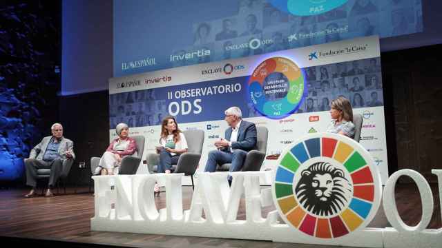 Los ponentes y la moderadora durante la III Mesa del Foro ODS, 'De las ciudades a los océanos: el recorrido de la contaminación hasta el mar '