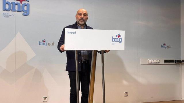 El diputado del BNG, Néstor Rego, en rueda de prensa.