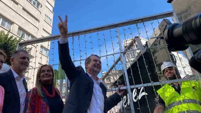 Abel Caballero en el inicio del montaje de las luces de Navidad de Vigo, a 12 de septiembre de 2023.