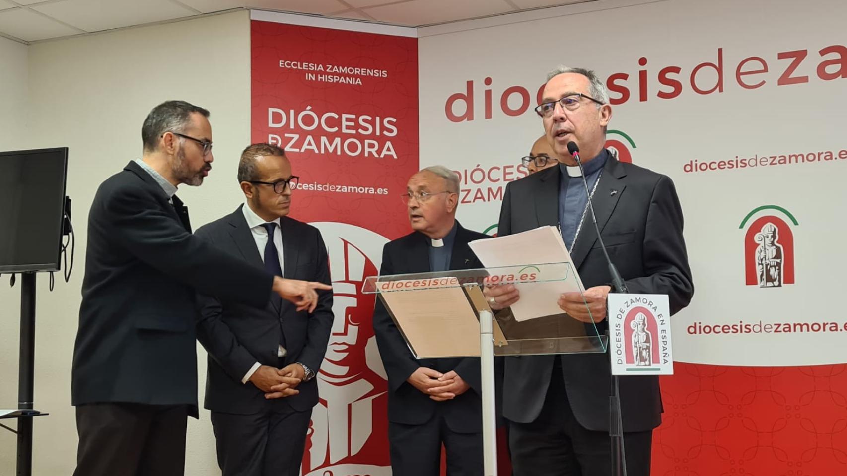 El obispo de Zamora, Fernando Varela, presenta la celebración de las Edades del Hombre 2025 en Zamora y Oporto