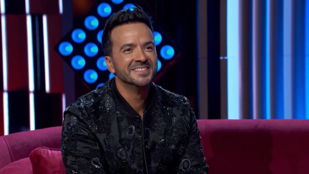 Luis Fonsi em 'Martínez y hermanos'.