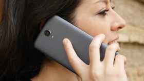 La Guardia Civil avisa de que nunca debes contestar de esta manera al teléfono