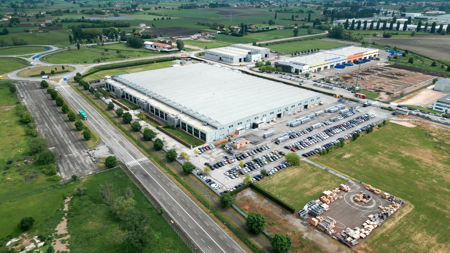 Vista aérea del Cooling Hub de Schneider Electric en la localidad de Conselve (Italia).