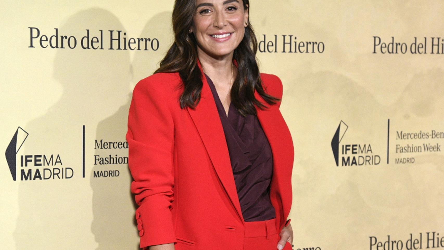 Tamara Falcó en el desfile de Pedro del Hierro en la MBFW.