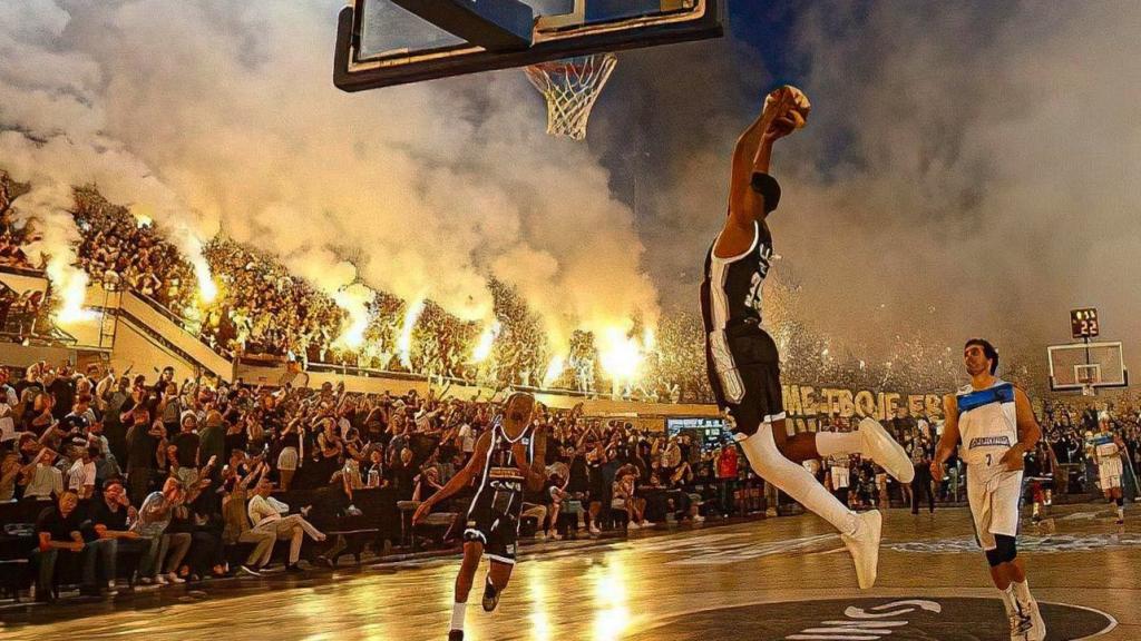 Mate de PJ Dozier durante el amistoso entre el Partizan y el Fuenlabrada