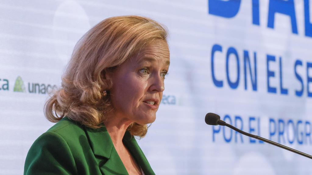 La vicepresidenta primera del Gobierno, Nadia Calviño, durante un acto organizado este jueves en Santiago de Compostela en el marco de la Presidencia europea.