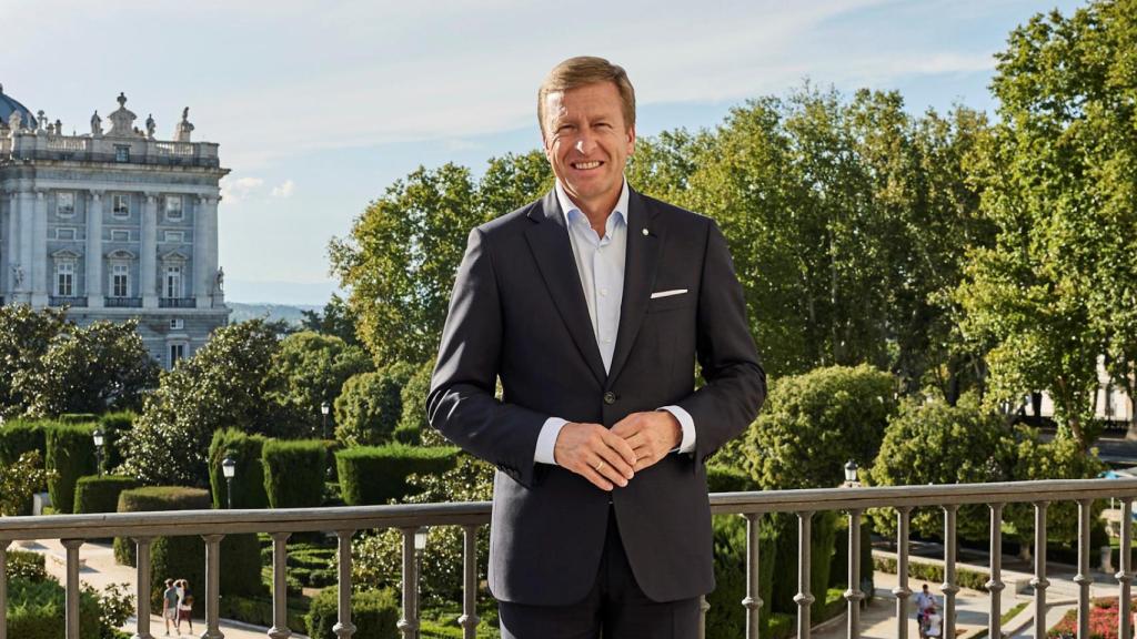 Oliver Zipse (CEO de BMW) en el Teatro Real de Madrid durante el encuentro con los medios.