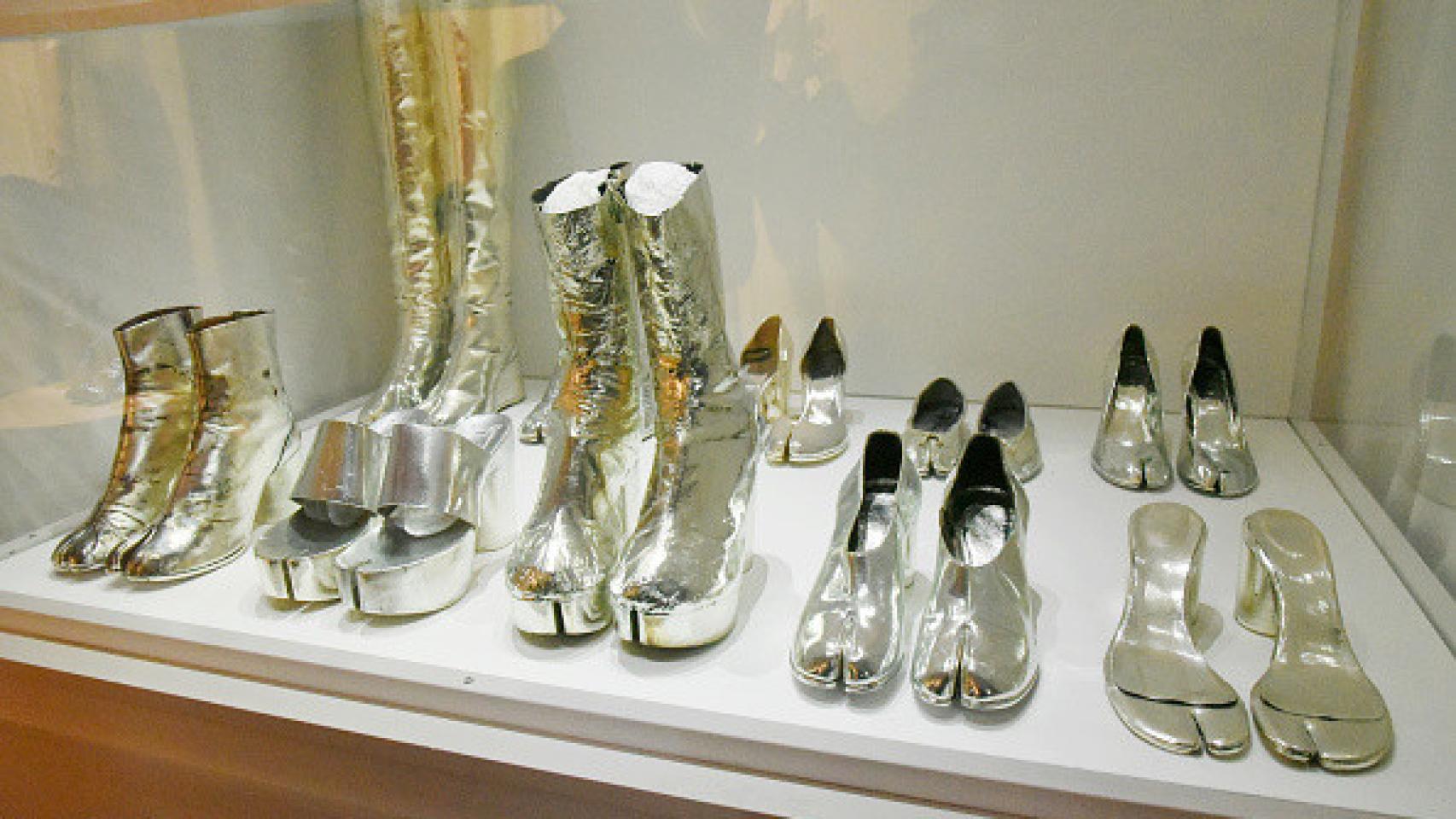 Modelos de la exposición 'Margiela/Galliera, 1989-2009', presentada en París.