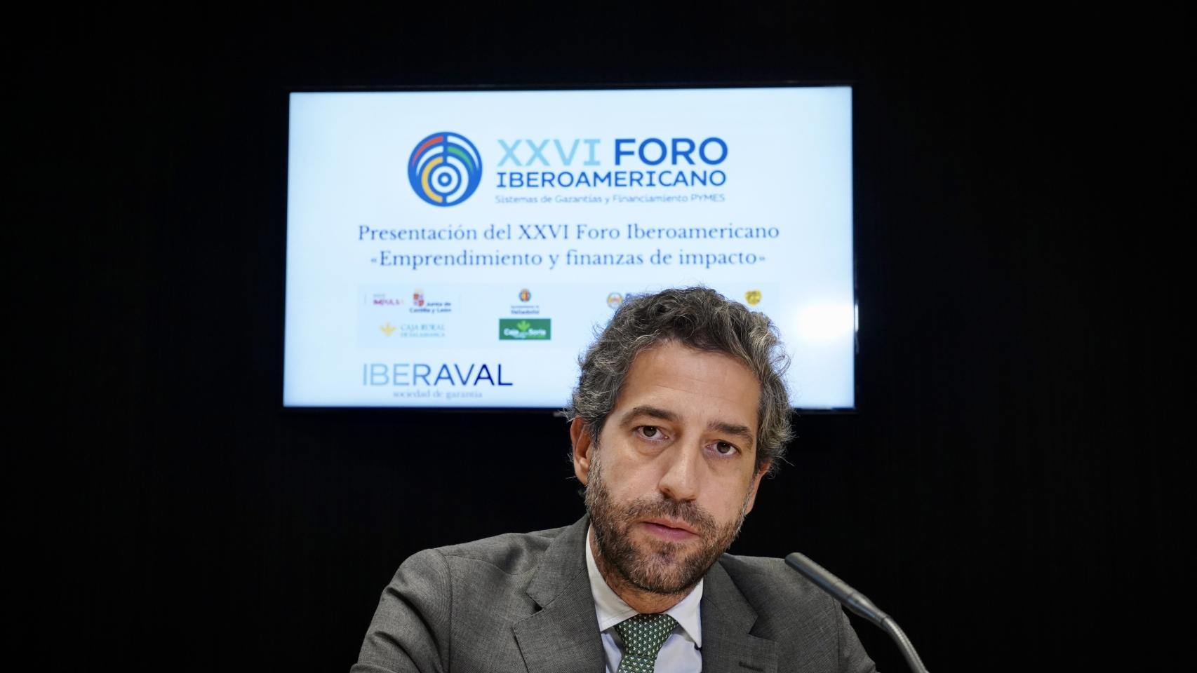 El presidente de Iberaval, César Pontvianne, durante la rueda de prensa