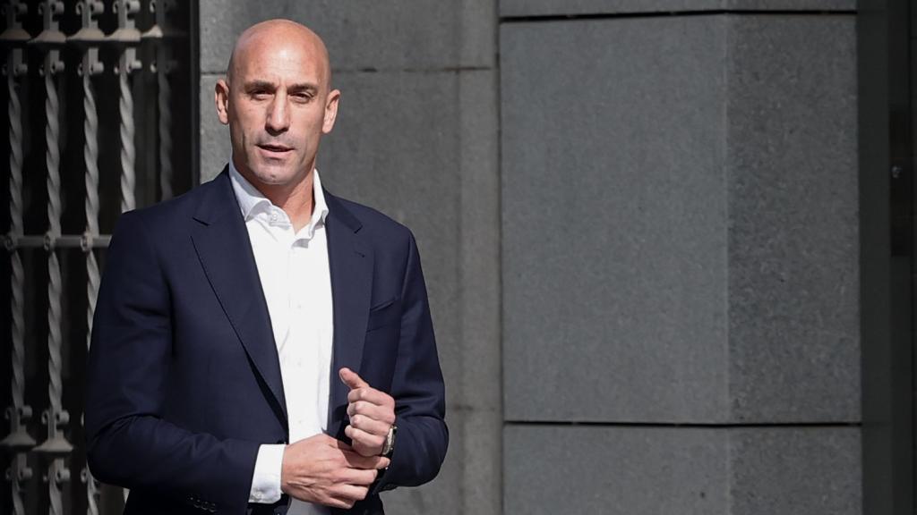 Luis Rubiales, en su llegada a la Audiencia Nacional para declarar por el beso a Jenni Hermoso.