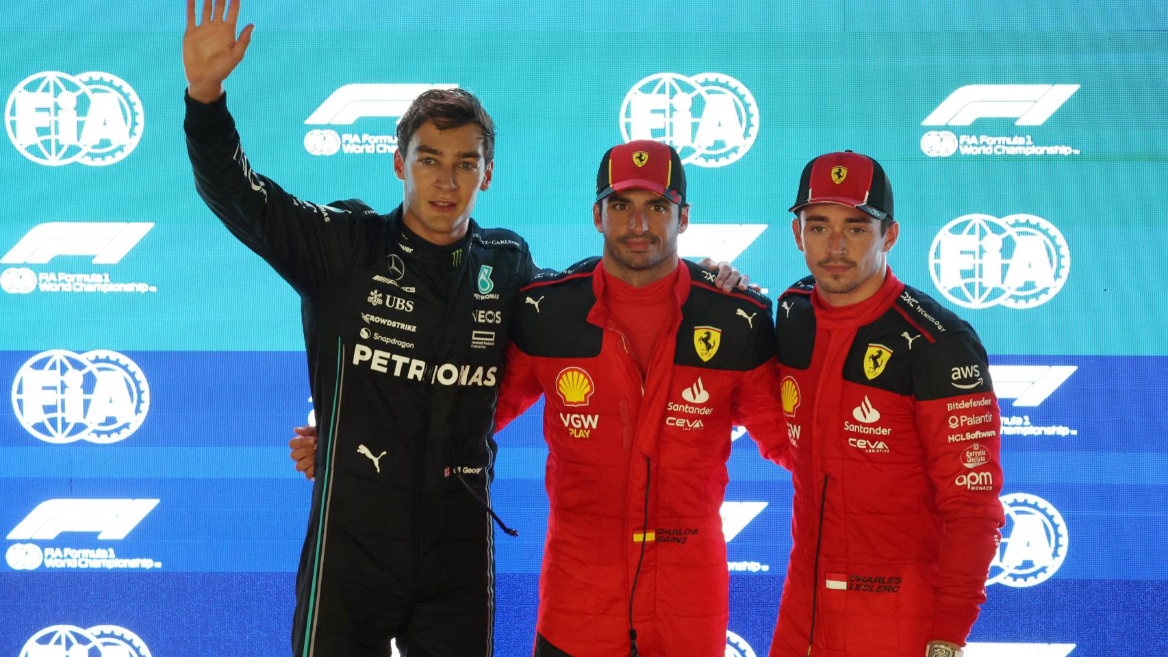 Carlos Sainz, George Russell y Charles Leclerc, los tres primeros en la clasificación