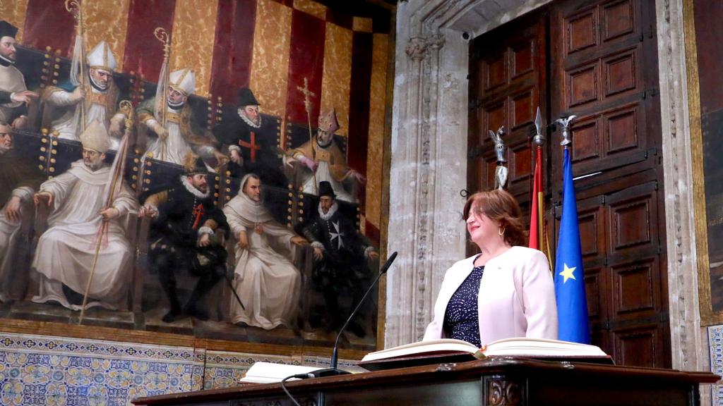 La presidenta de la Acadèmia Valenciana de la Llengua, Verónica Cantó, en su nombramiento en 2022.