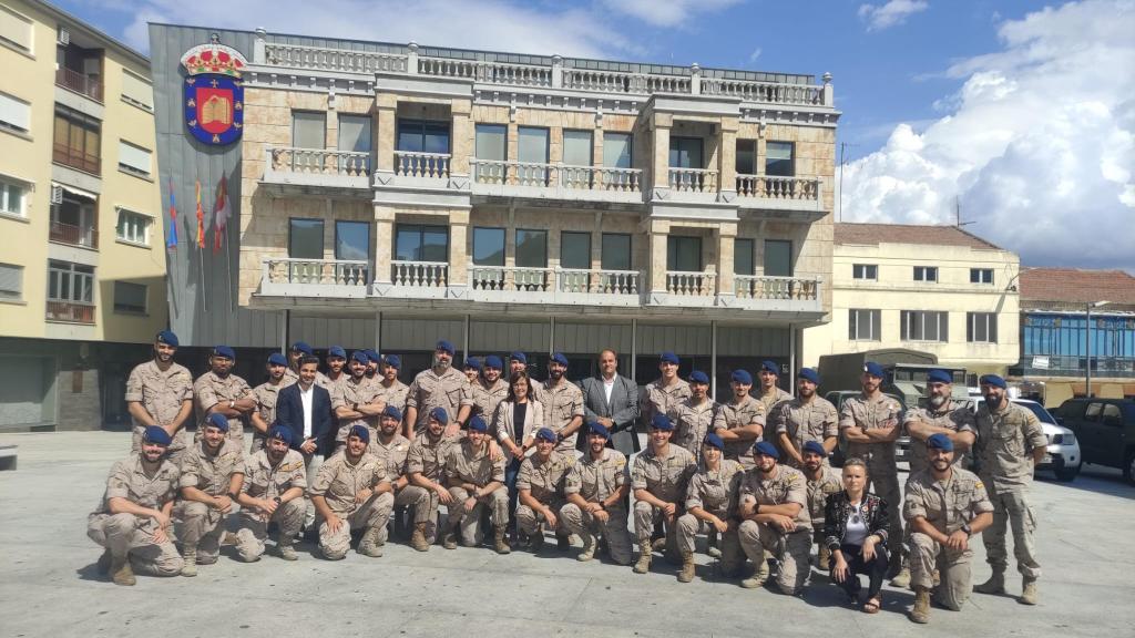 La Guardia Real en la Plaza Mayor de Guijuelo