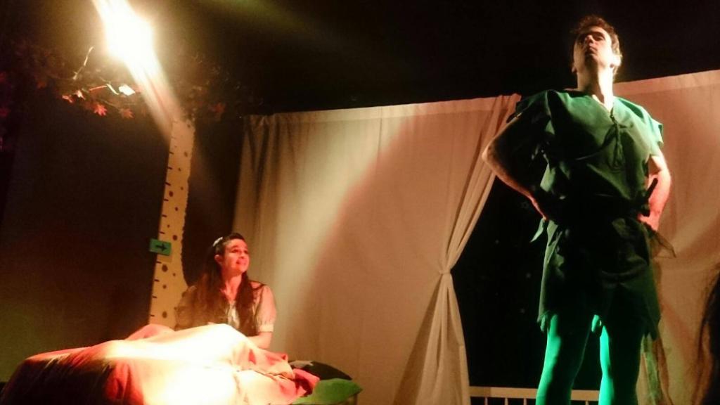 Actuación de Peter Pan en el Teatro Teseo.