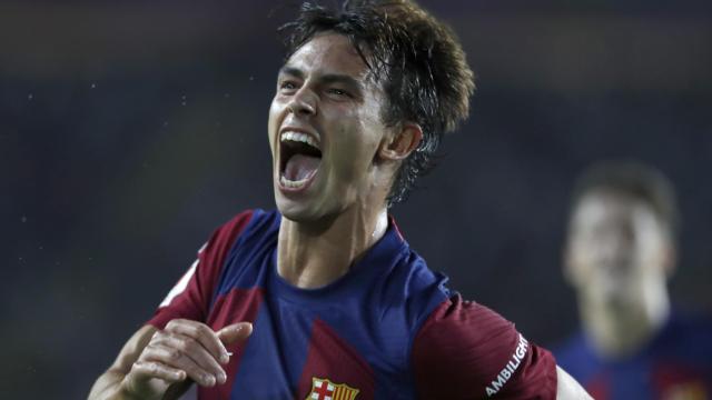 Joao Félix celebra un gol con el Barcelona.