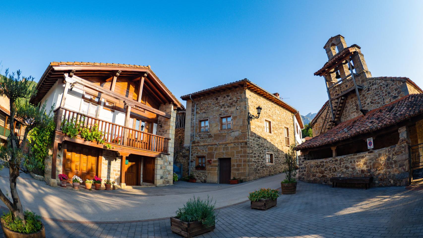 Este pueblo es uno de los más impresionantes de España: te hará sentir en los Alpes Suizos