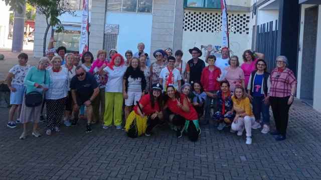 Participantes en una de las actividades propuestas por el Concello.