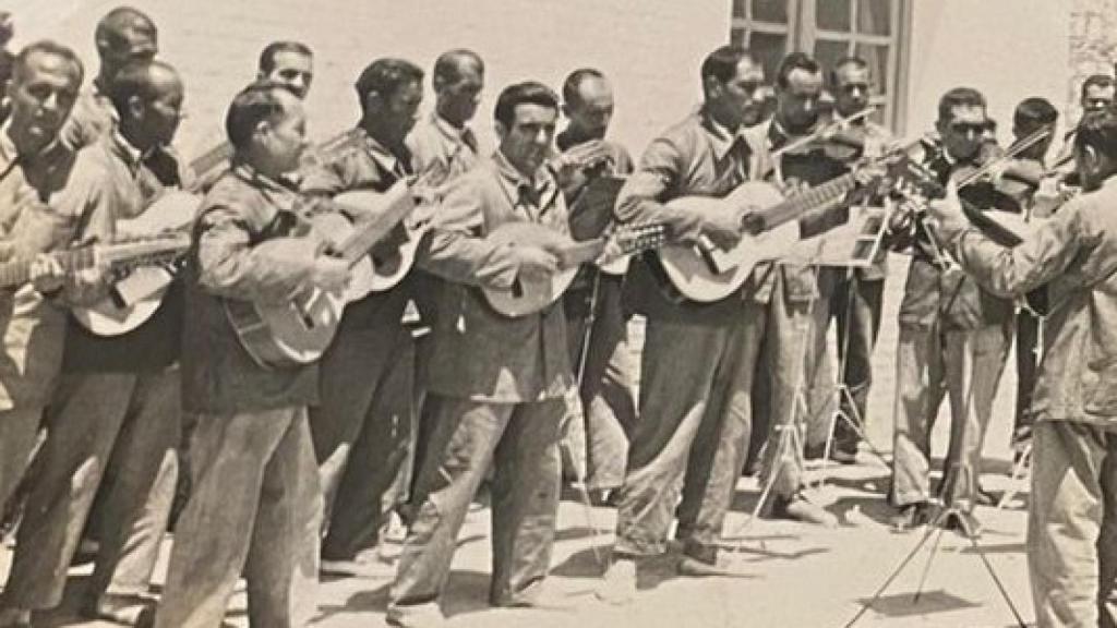 Grupo de presos en la Prisión Central de San Miguel de los Reyes (ca.1960)