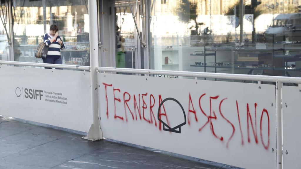 La pintada contra 'Josu Ternera' en el Festival de Cine de San Sebastián.